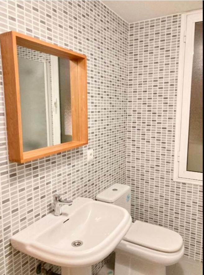 Apartamentos Playa Misericordias マラガ エクステリア 写真